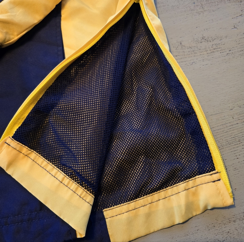 Marquette Golden Eagles Men's XL Mesh Lined Jacket, Cadre Brand, 1/4 Zip - Picture 12 of 13